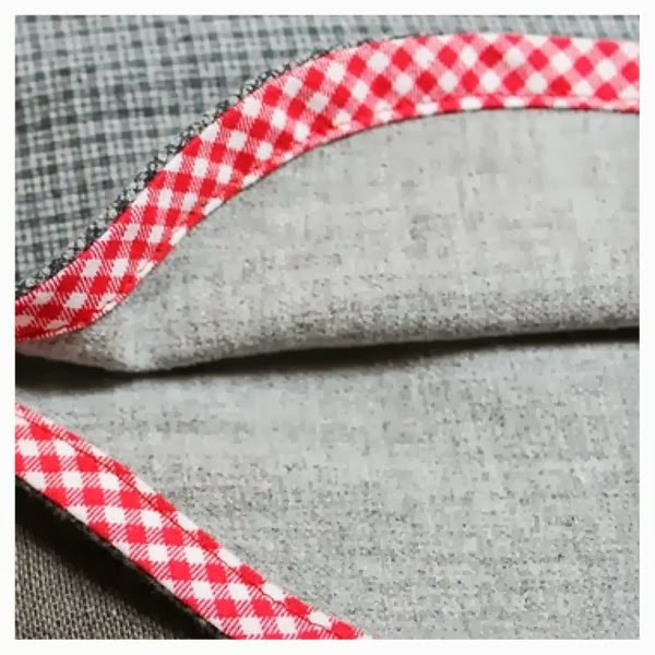 Red gingham finish Red gingham