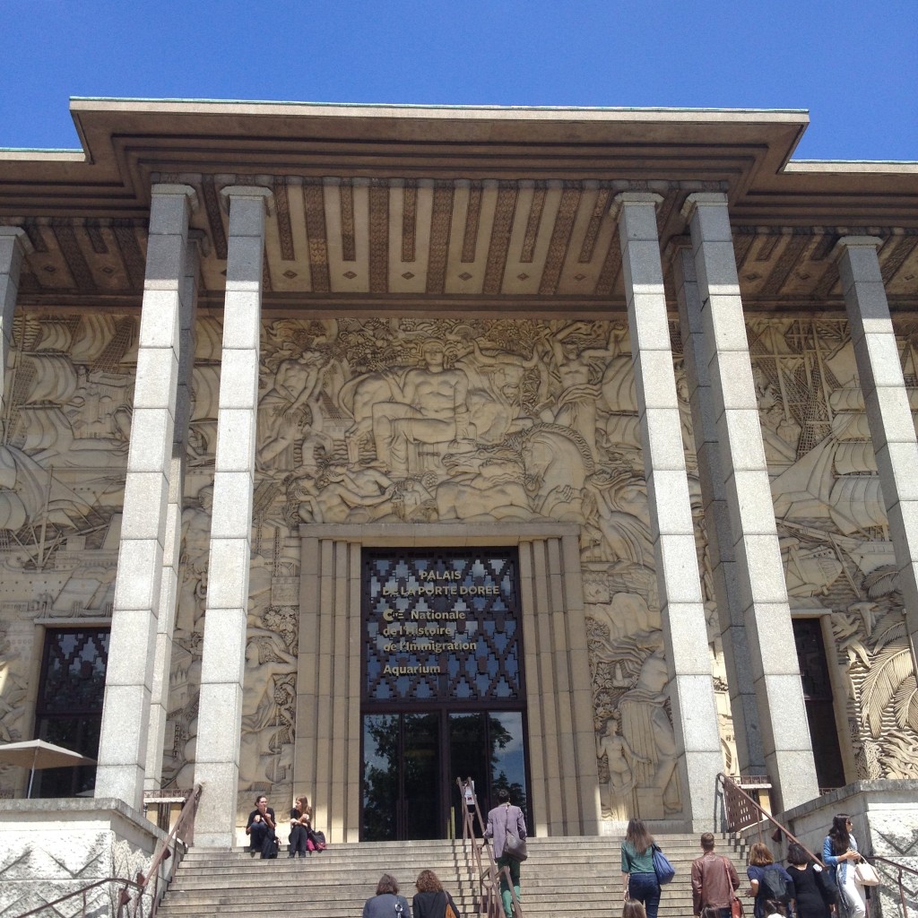3. Building - Entrance - France in the middle (1)