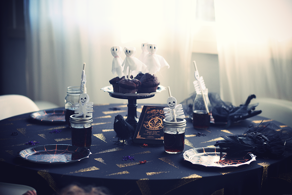 halloween table