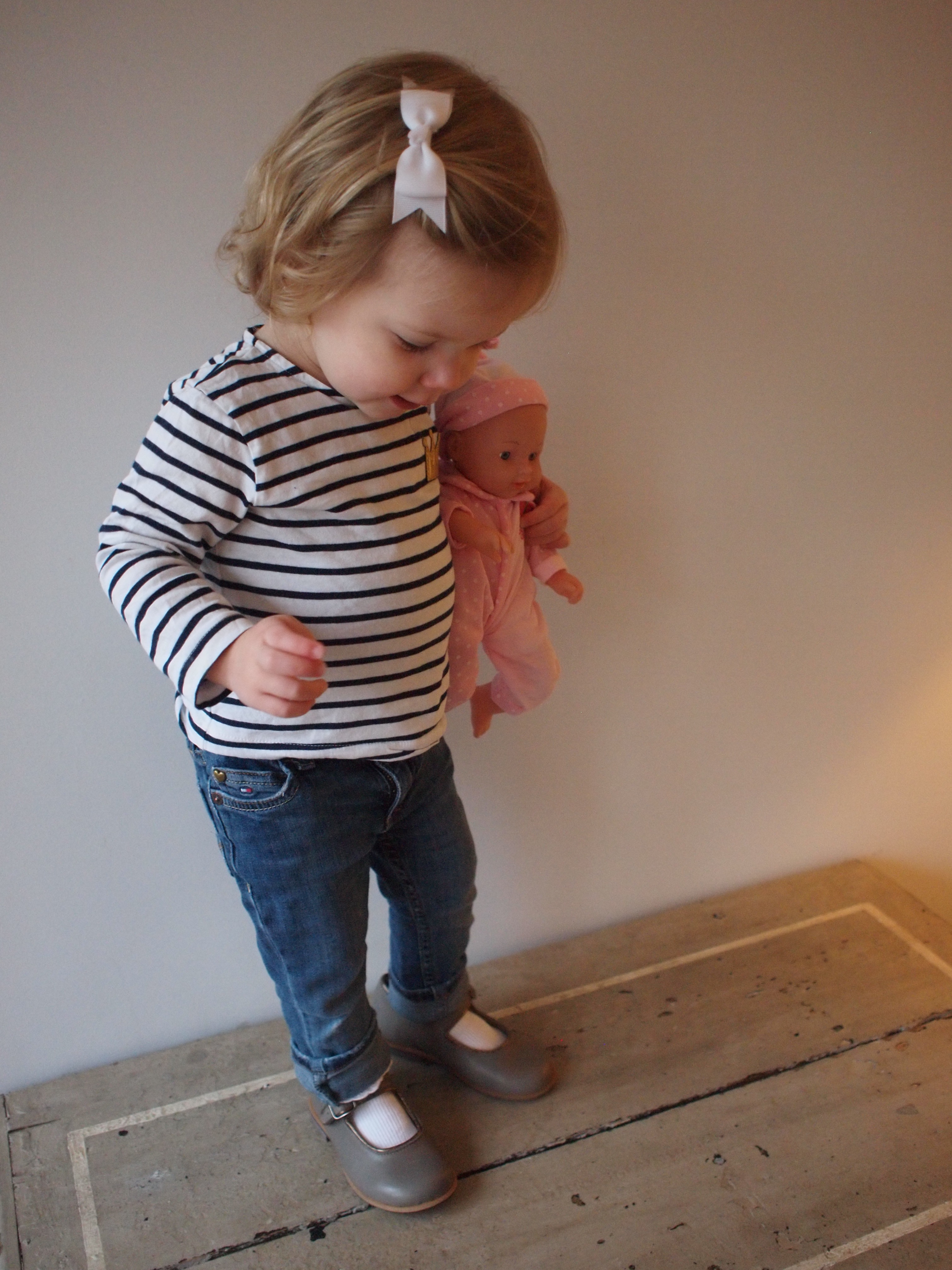 Manuela de Juan via I adore little feet