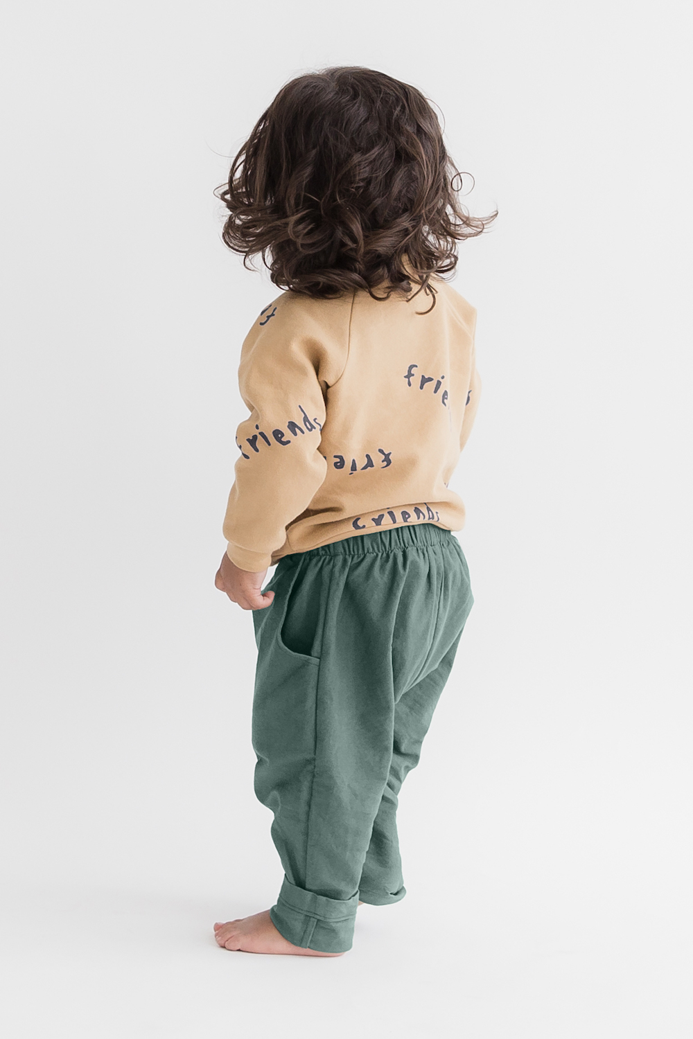 Kid-Kind-AW16-Friends-Basic-Sweatshirt-Golden-Back